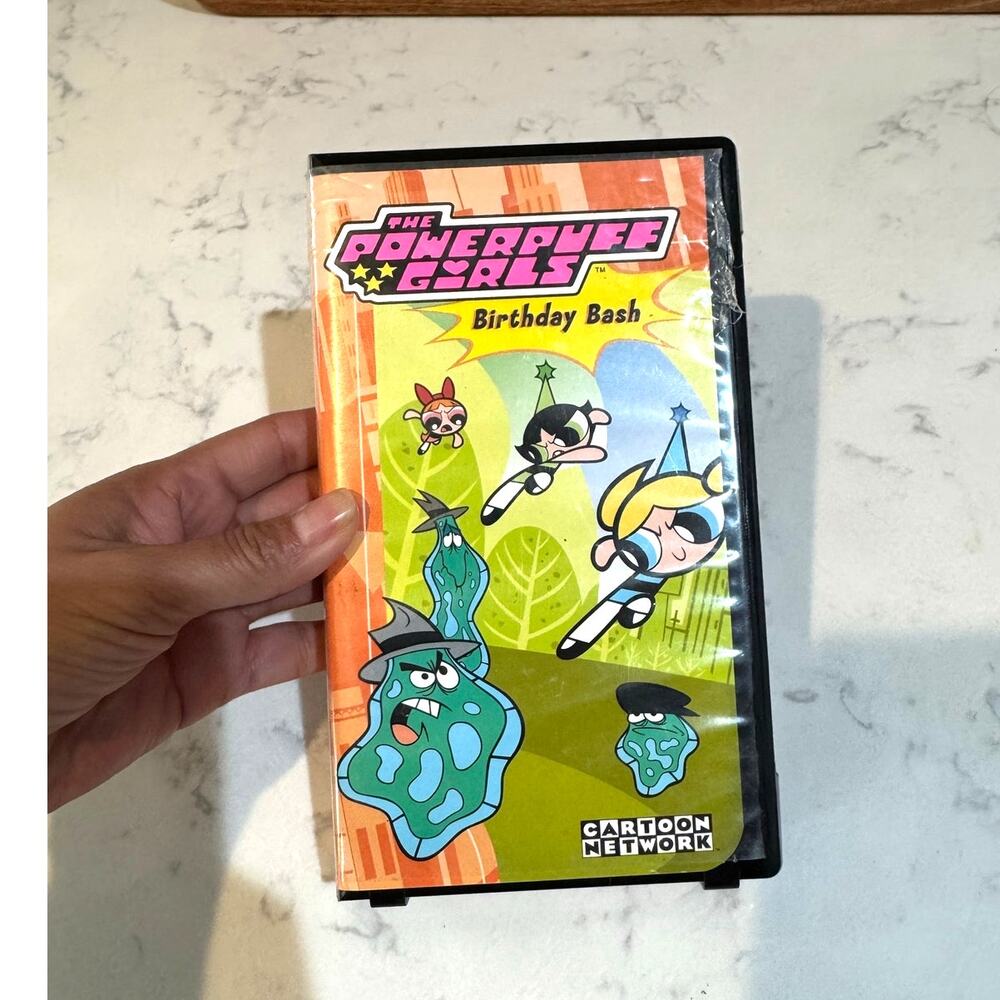 The Powerpuff Girls: Birthday Bash VHS 2000 Y2K nostalgic add to your collection